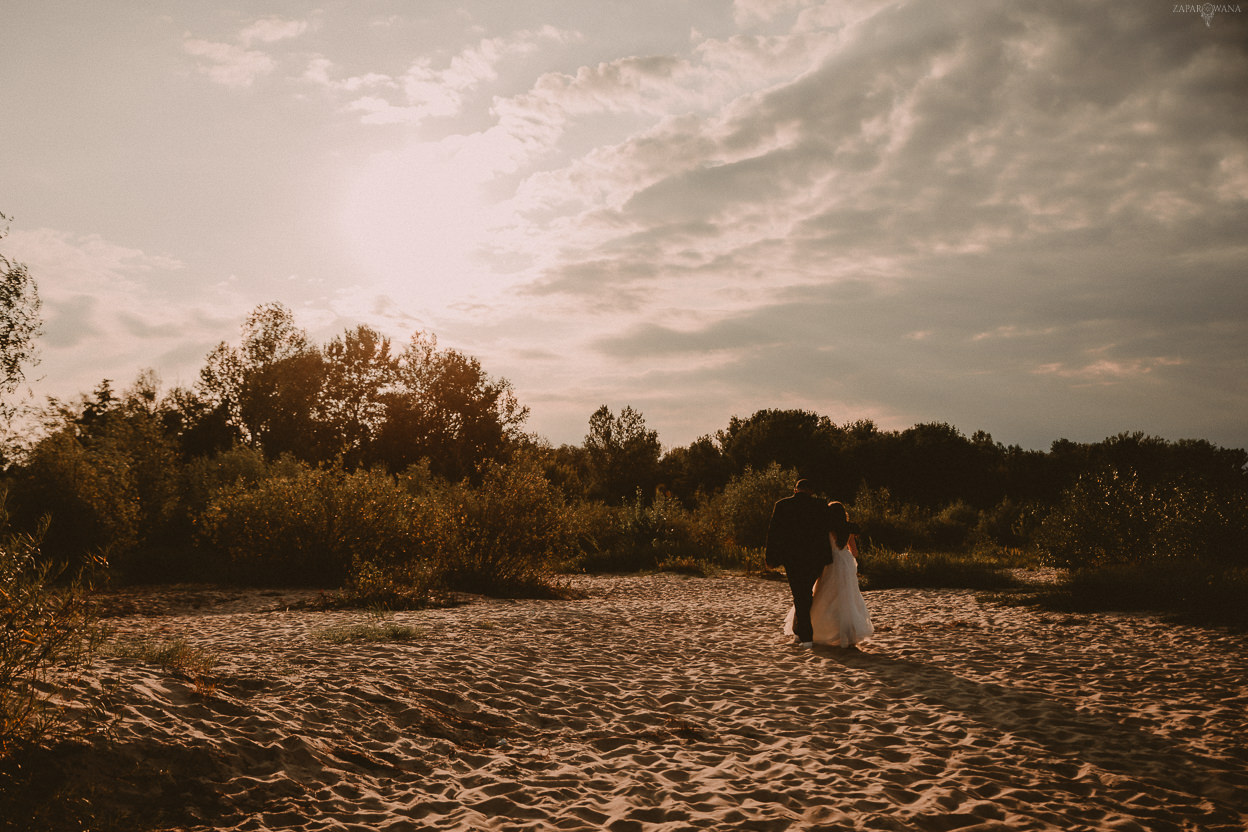 ZAPAROWANA - Fotograf ślubny Warszawa - Sesja ślubna na plaży