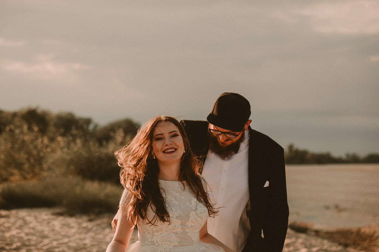 ZAPAROWANA - Fotograf ślubny Warszawa - Sesja ślubna na plaży