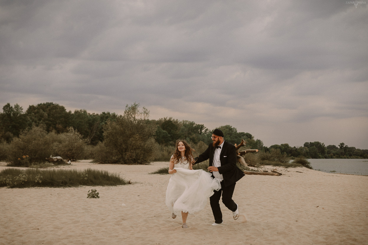 ZAPAROWANA - Fotograf ślubny Warszawa - Sesja ślubna na plaży