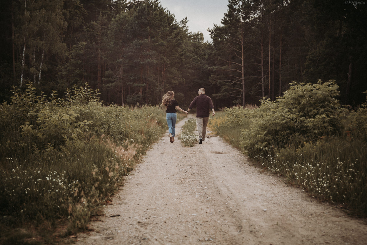 ZAPAROWANA - Fotograf ślubny Warszawa - Sesja narzeczeńska nad jeziorem