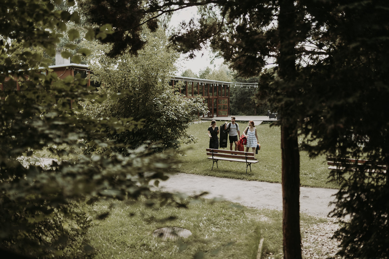 ZAPAROWANA - Ślub kościelny w plenerze - Zacisze Anny Korcz - Fotografia ślubna