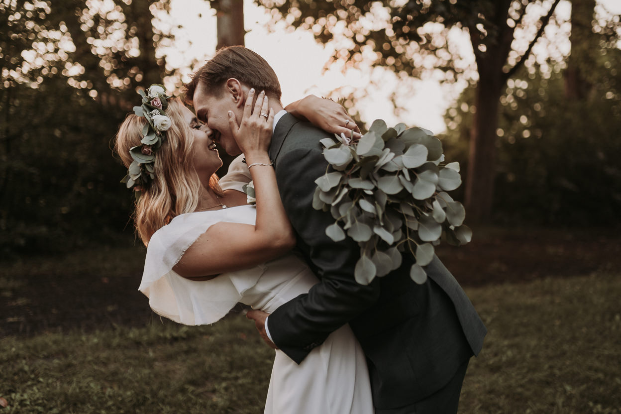 ZAPAROWANA - Ślub kościelny w plenerze - Zacisze Anny Korcz - Fotografia ślubna